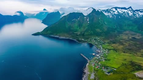 Mefjordvar,-island-Senja.-Beautiful-Nature-Norway-natural-landscape-mefjord.